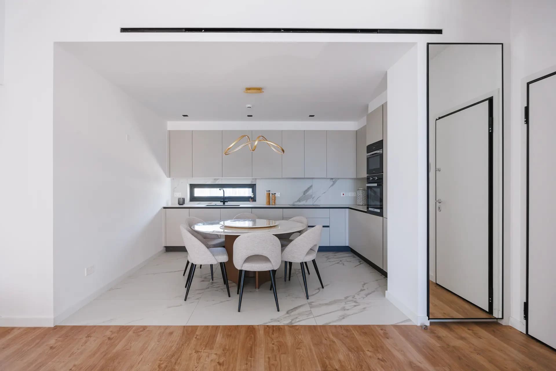 Apartment 7