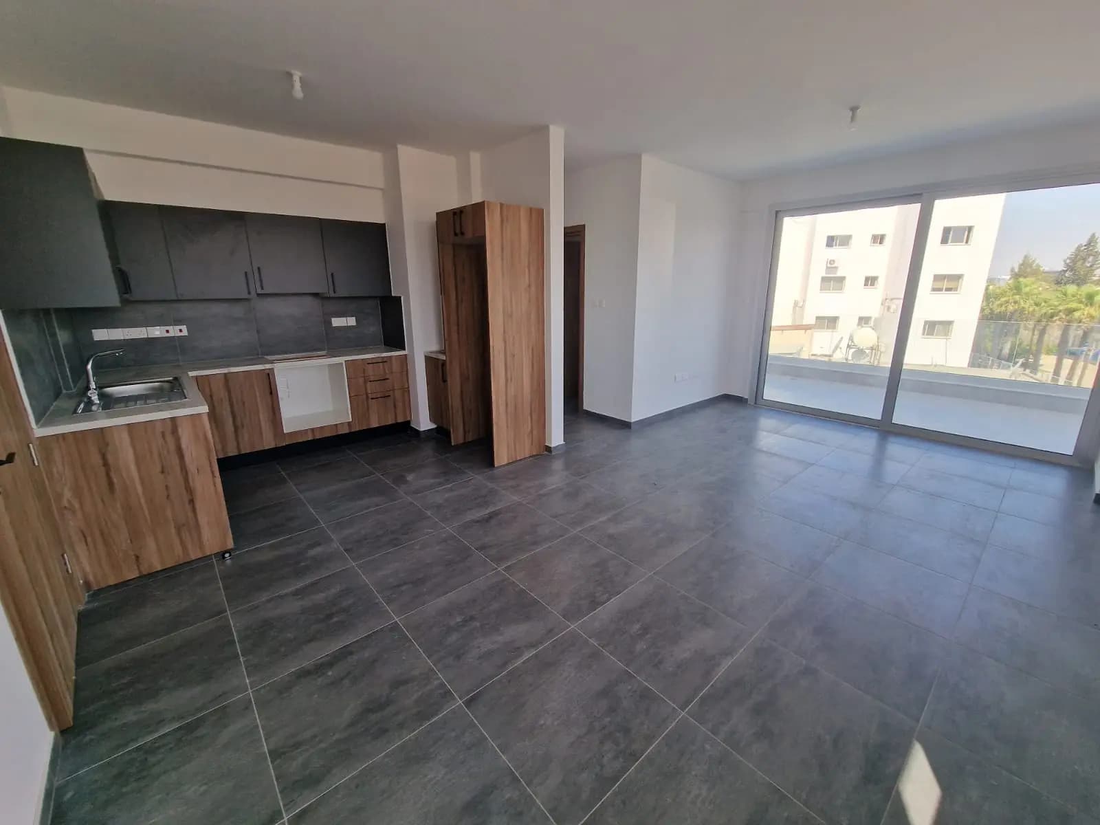 Apartment 6