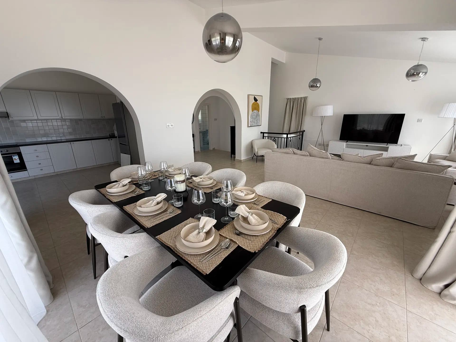 5 bedroom Villa with private pool Ready Title Deeds 4