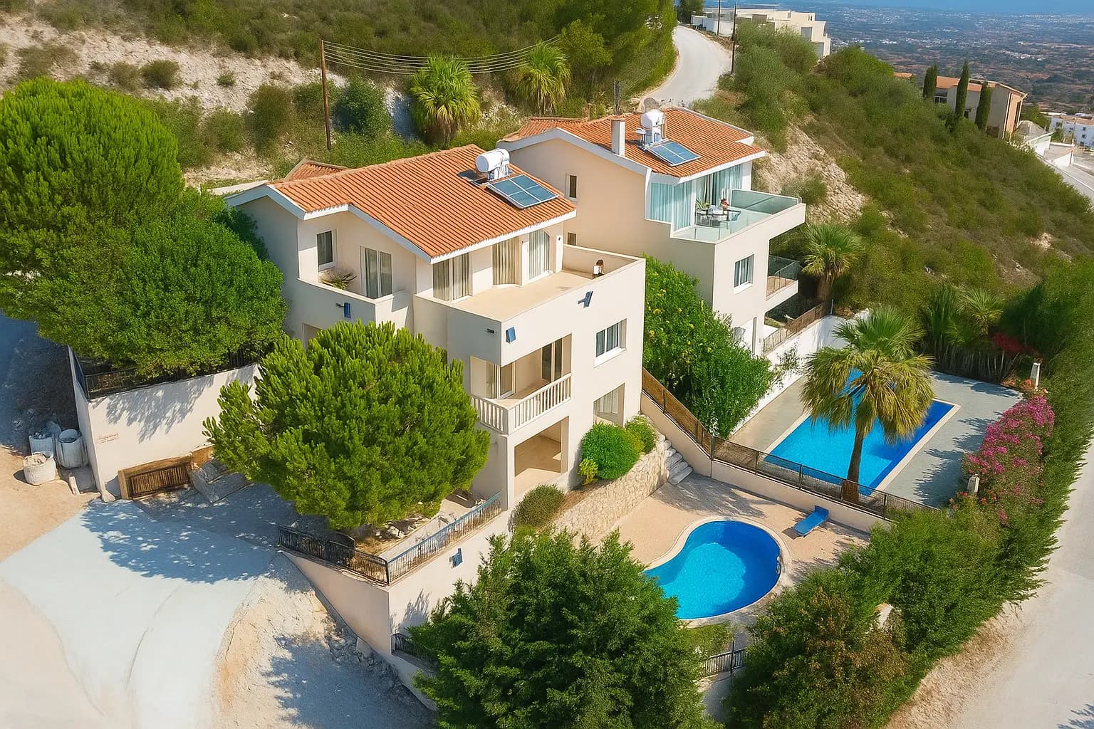 5 bedroom Villa with private pool Ready Title Deeds 1